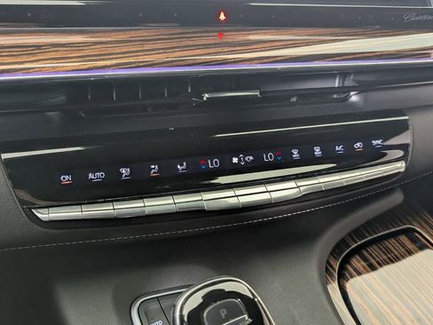 Used 2021 Cadillac Escalade Premium Luxury w/ Driver Assist Tech Package image 19