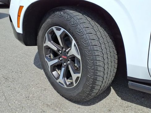 Used 2025 GMC Yukon XL AT4 Ultimate w/ LPO, Floor Liner Package AWD/4WD image 8