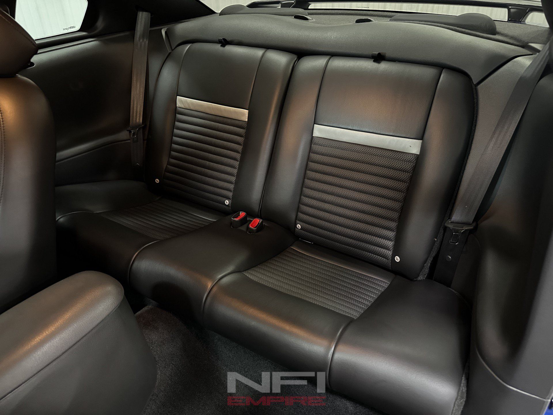 Used 2004 Ford Mustang Mach 1 RWD image 31