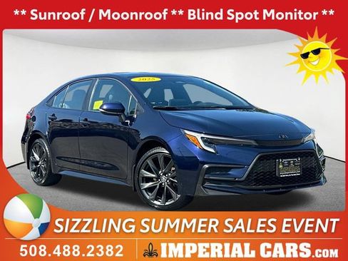 Used 2025 Toyota Corolla SE w/ SE Premium Package FWD image 1