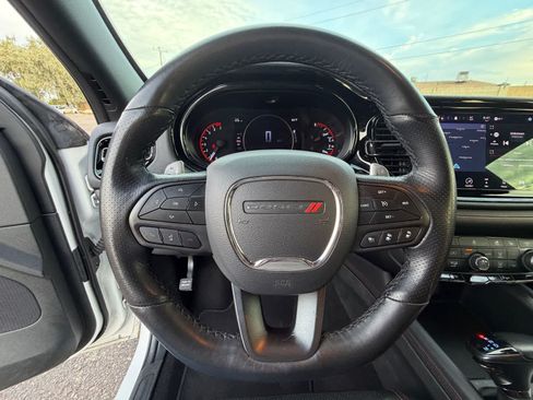 Used 2024 Dodge Durango GT RWD image 9