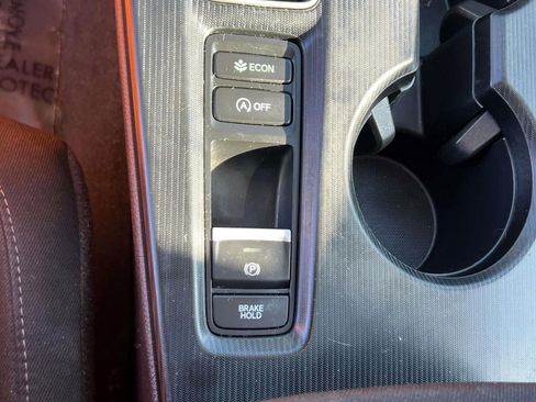 Certified 2022 Honda Civic EX image 28