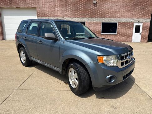 Used 2012 Ford Escape XLS FWD image 3