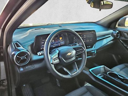 Certified 2025 Chevrolet Equinox LT AWD/4WD image 10