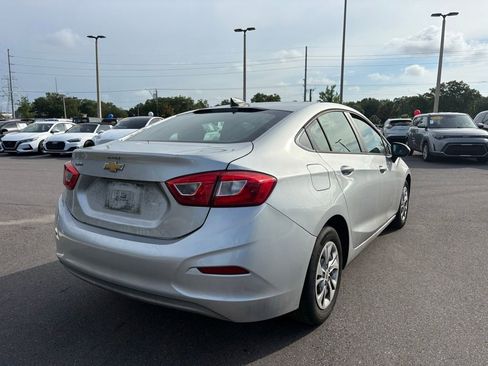Used 2019 Chevrolet Cruze LS FWD image 3