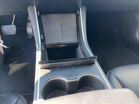 Used 2020 Tesla Model 3 Standard Range RWD image 15