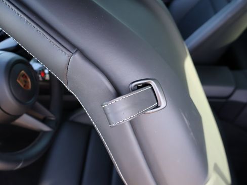 Used 2025 Porsche 911 Carrera image 18