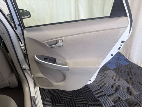 Used 2010 Toyota Prius Five FWD image 11