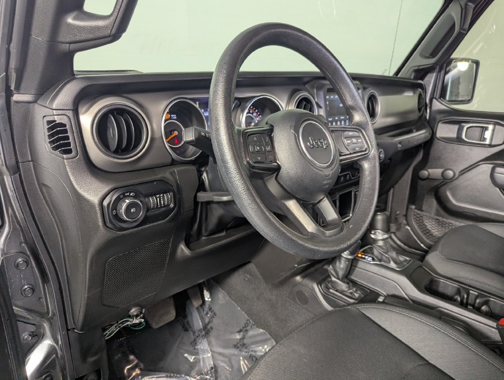 Used 2022 Jeep Wrangler Sport AWD/4WD image 11
