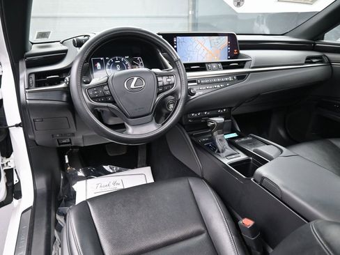 Used 2020 Lexus ES 350 w/ Premium Package image 10