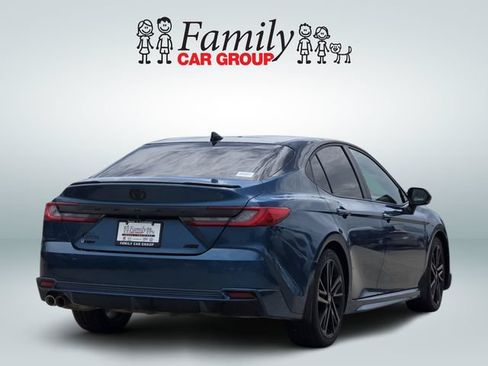 Used 2025 Toyota Camry XSE FWD image 4