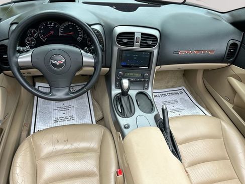 Used 2006 Chevrolet Corvette Coupe w/ Preferred Equipment Group RWD image 22