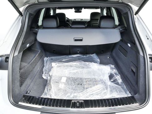 New 2026 Porsche Cayenne AWD/4WD image 30