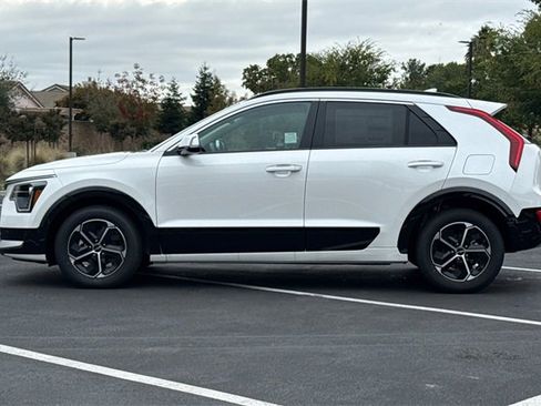 New 2026 Kia Niro SX image 10