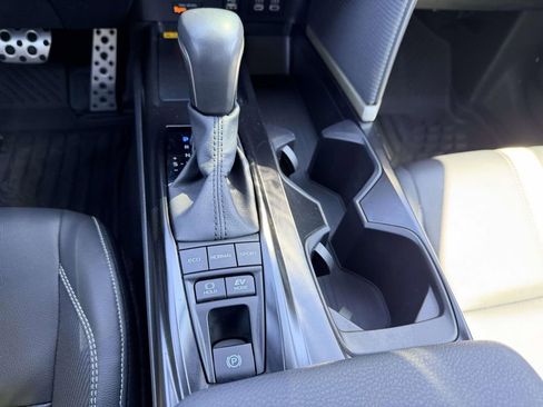 Certified 2025 Toyota Camry SE FWD image 7