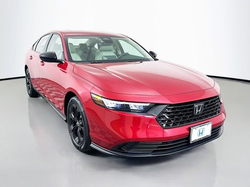 New 2025 Honda Accord SE image 3