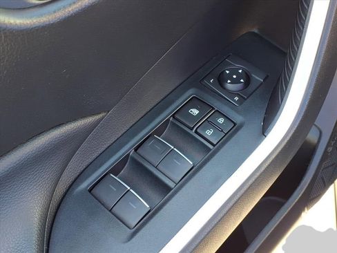 Used 2023 Toyota RAV4 XLE image 31