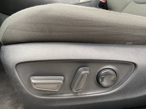 Certified 2025 Toyota RAV4 XLE AWD/4WD image 24