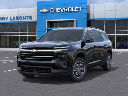 New 2026 Chevrolet Traverse LT w/ Driver Confidence Package image 8