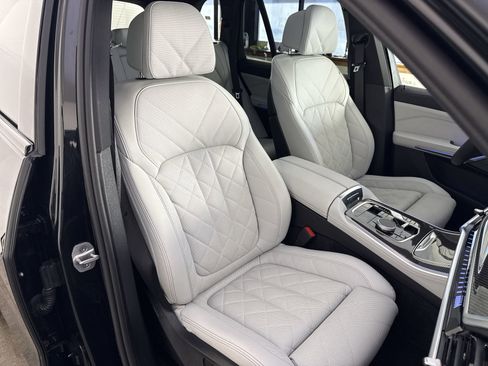 Used 2026 BMW X5 M60i image 26