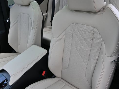 Certified 2025 BMW X3 xDrive30 w/ Premium Package AWD/4WD image 12