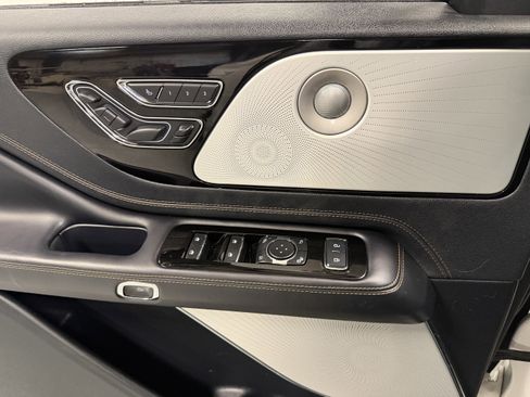 Used 2025 Lincoln Aviator Black Label image 19
