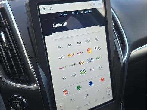 Used 2022 Ford Edge Titanium image 26