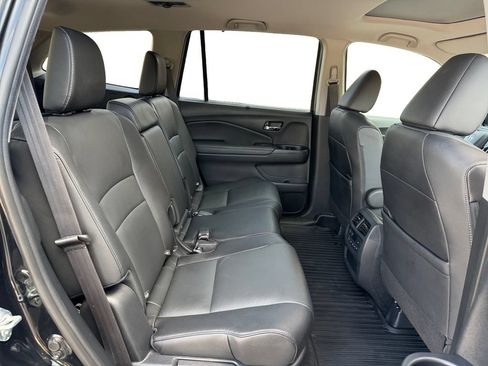 Used 2022 Honda Pilot Black Edition image 19