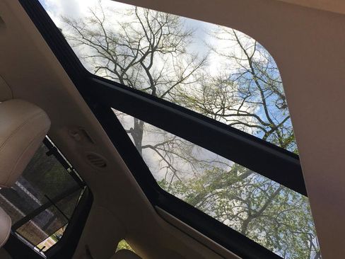 Used 2020 Ford Explorer Limited image 11