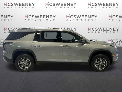 New 2026 Chevrolet Traverse LT image 2