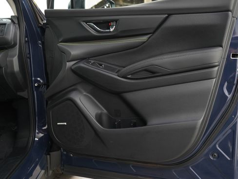 Used 2025 Subaru Ascent Bronze Edition image 9