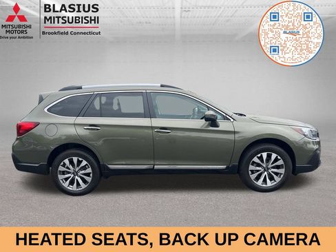 Used 2019 Subaru Outback 2.5i Touring AWD/4WD image 4