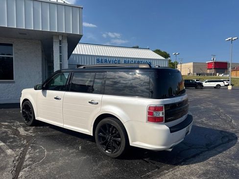 Used 2018 Ford Flex Limited w/ Equipment Group 301A AWD/4WD image 4