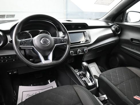 Used 2020 Nissan Kicks S FWD image 11