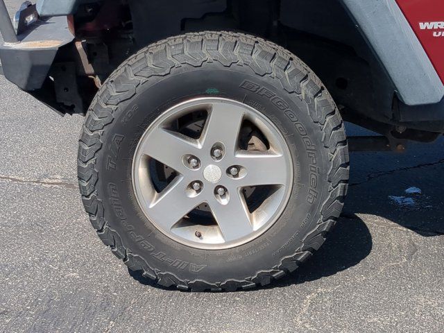 Used 2012 Jeep Wrangler Unlimited Rubicon w/ Connectivity Group AWD/4WD image 3