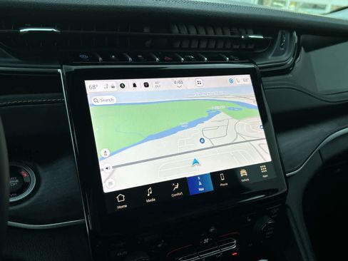 Used 2024 Jeep Grand Cherokee Limited 4xe image 20