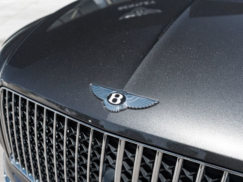 Certified 2024 Bentley Bentayga AWD/4WD image 21