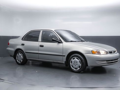 Used 2000 Toyota Corolla VE image 4