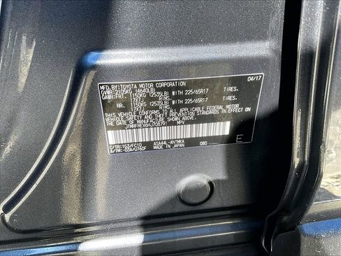 Used 2017 Toyota RAV4 XLE w/ Protection Package image 30