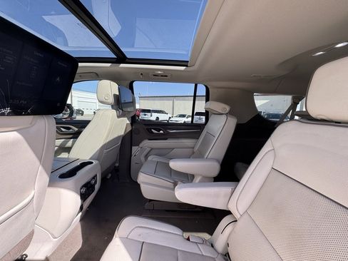 Used 2021 GMC Yukon XL Denali image 2