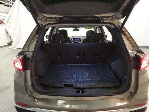 Used 2019 Chevrolet Equinox LT w/ Sun & Navigation Package AWD/4WD image 5