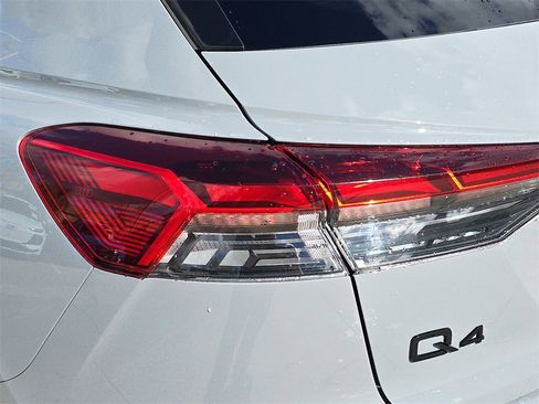 Certified 2024 Audi Q4 e-tron Prestige image 33