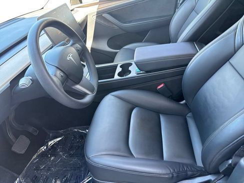 Used 2023 Tesla Model Y Long Range AWD/4WD image 9