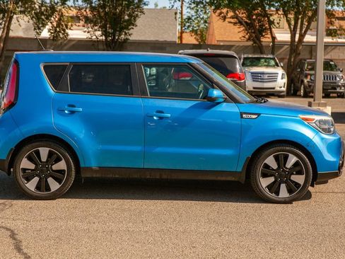Used 2016 Kia Soul + w/ Designer's Package FWD image 4