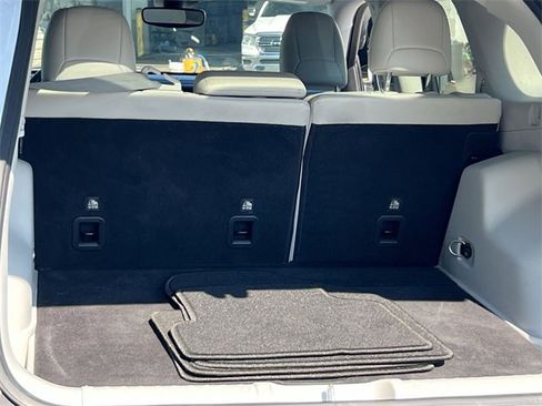 Used 2021 Jeep Cherokee Latitude Lux w/ Comfort/Convenience Group image 40