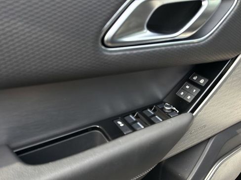Used 2021 Land Rover Range Rover Velar R-Dynamic S image 10