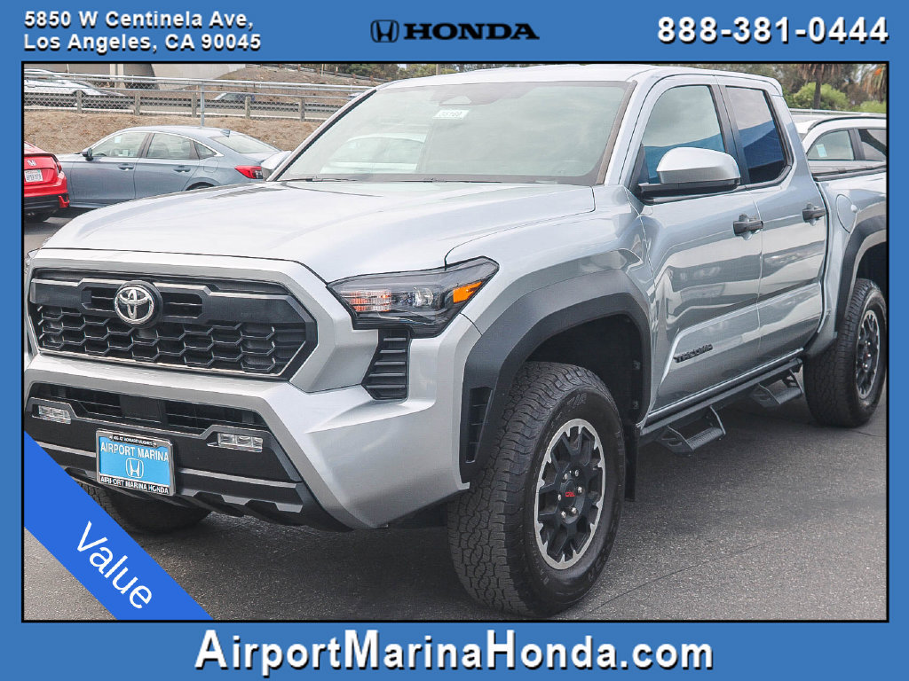 Used 2024 Toyota Tacoma TRD Off-Road AWD/4WD image 5