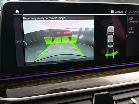 Used 2022 BMW 530i w/ Premium Package image 28