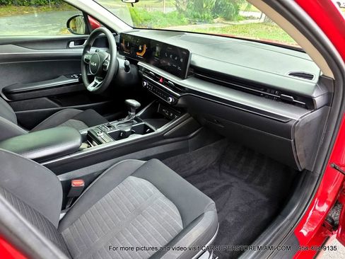 Used 2025 Kia K5 LXS FWD image 30