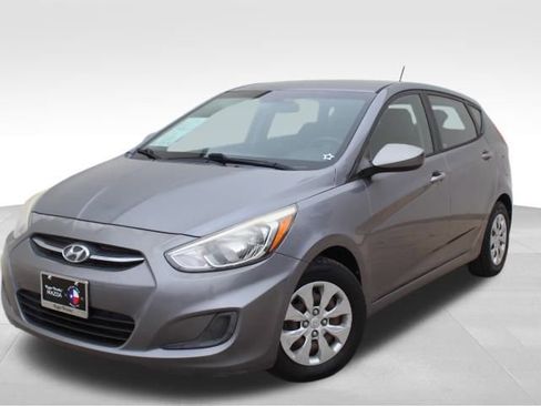 Used 2016 Hyundai Accent SE image 1